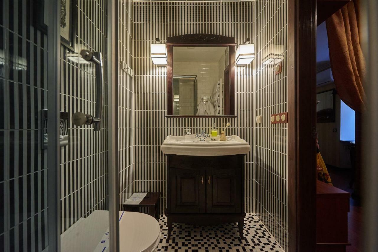 Quarter Aparthotel Lviv Eksteriør bilde